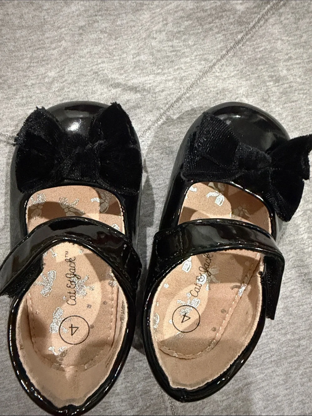 Cat & Jack Black Patent Mary Jane Shoes with Front Bow